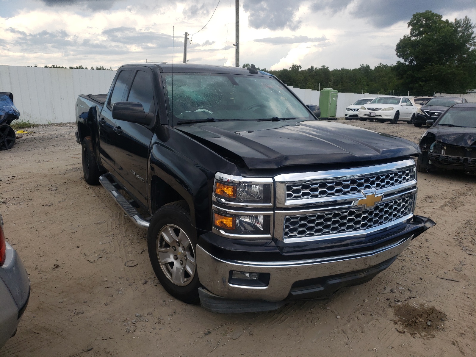 CHEVROLET SILVERADO 2015 with VIN 1GCRCREC0FZ252762 - Photo from auction