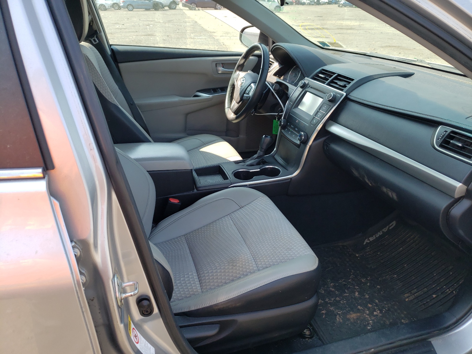 Photo 5 from auction – 2015 TOYOTA CAMRY LE with VIN 4T1BF1FK6FU477051
