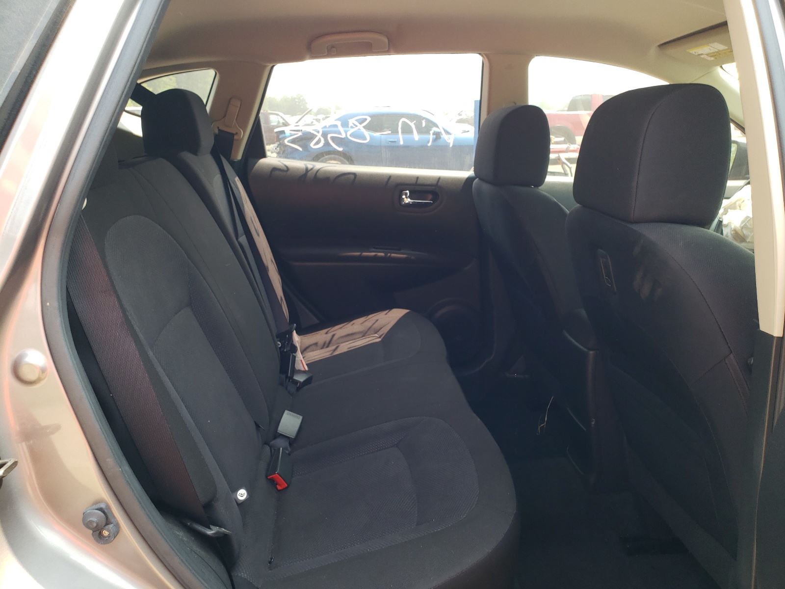 Photo 6 from auction – 2013 NISSAN ROGUE S with VIN JN8AS5MT5DW548583