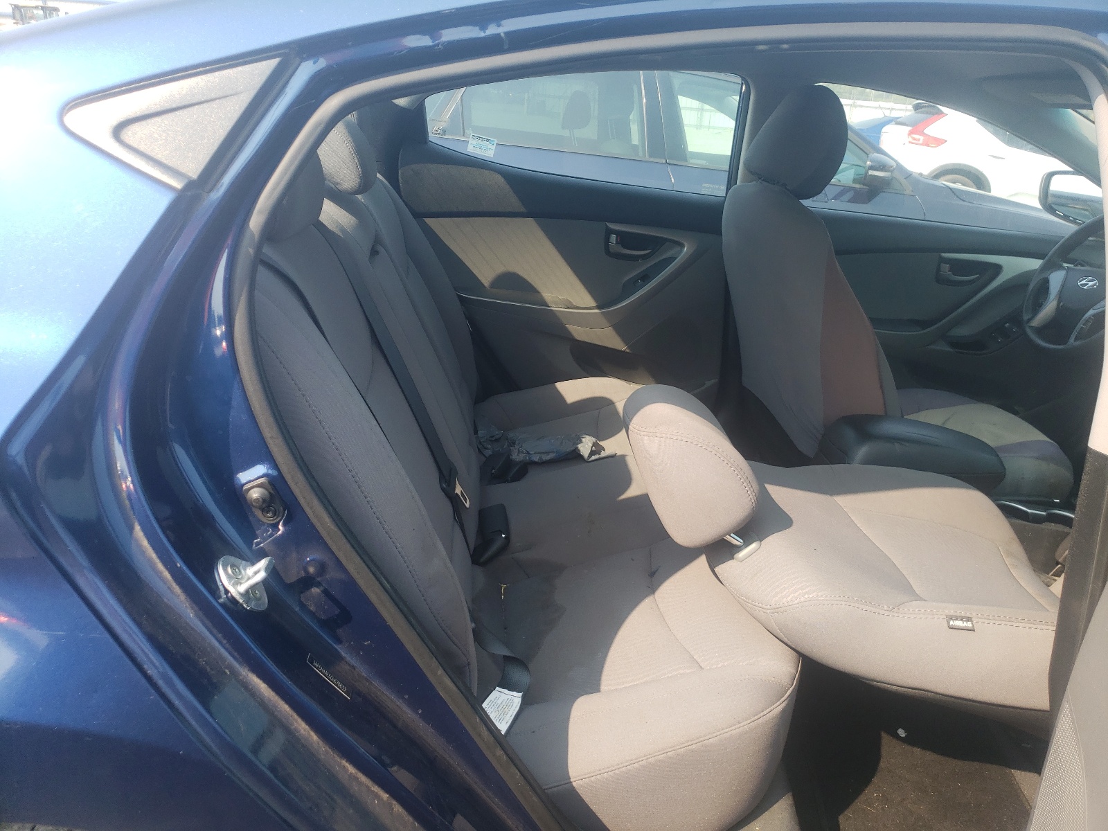 Photo 6 from auction – 2016 HYUNDAI ELANTRA SE with VIN 5NPDH4AE6GH678633