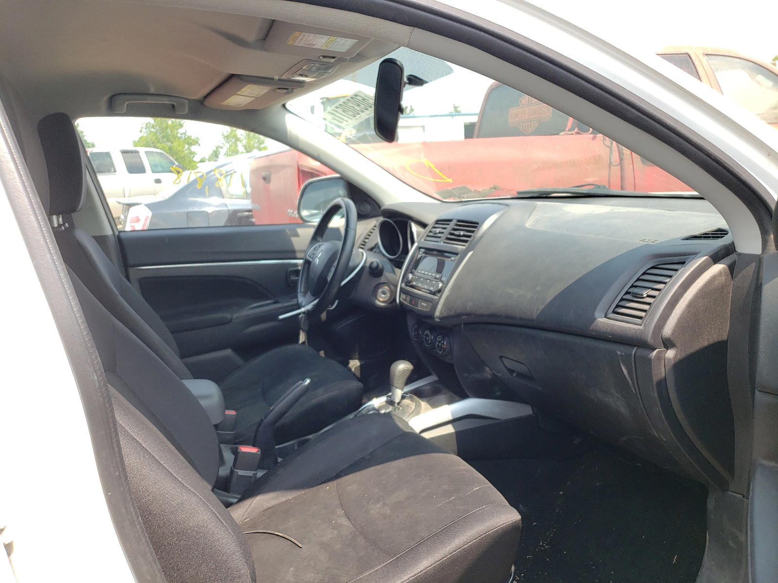 Photo 5 from auction – 2014 MITSUBISHI OUTLANDER with VIN 4A4AR3AU8EE016141