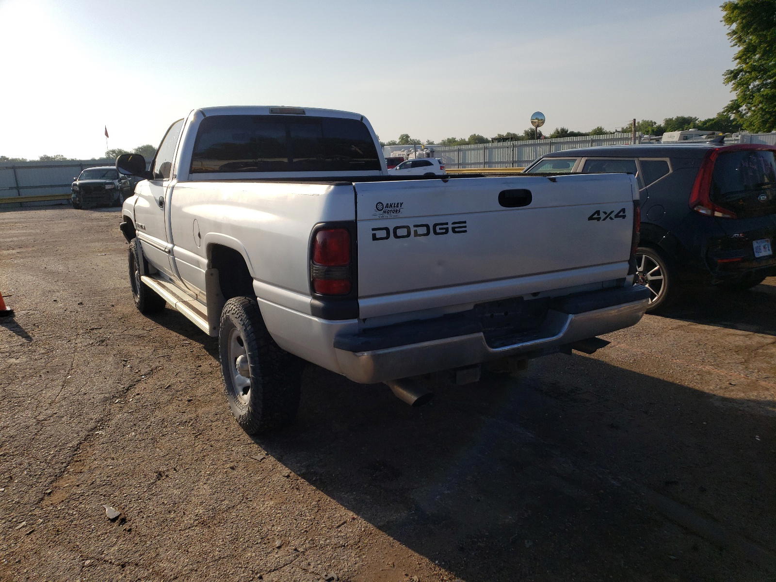 Photo 3 from auction – 2001 DODGE RAM 1500 with VIN 1B7HF16Y81S117688