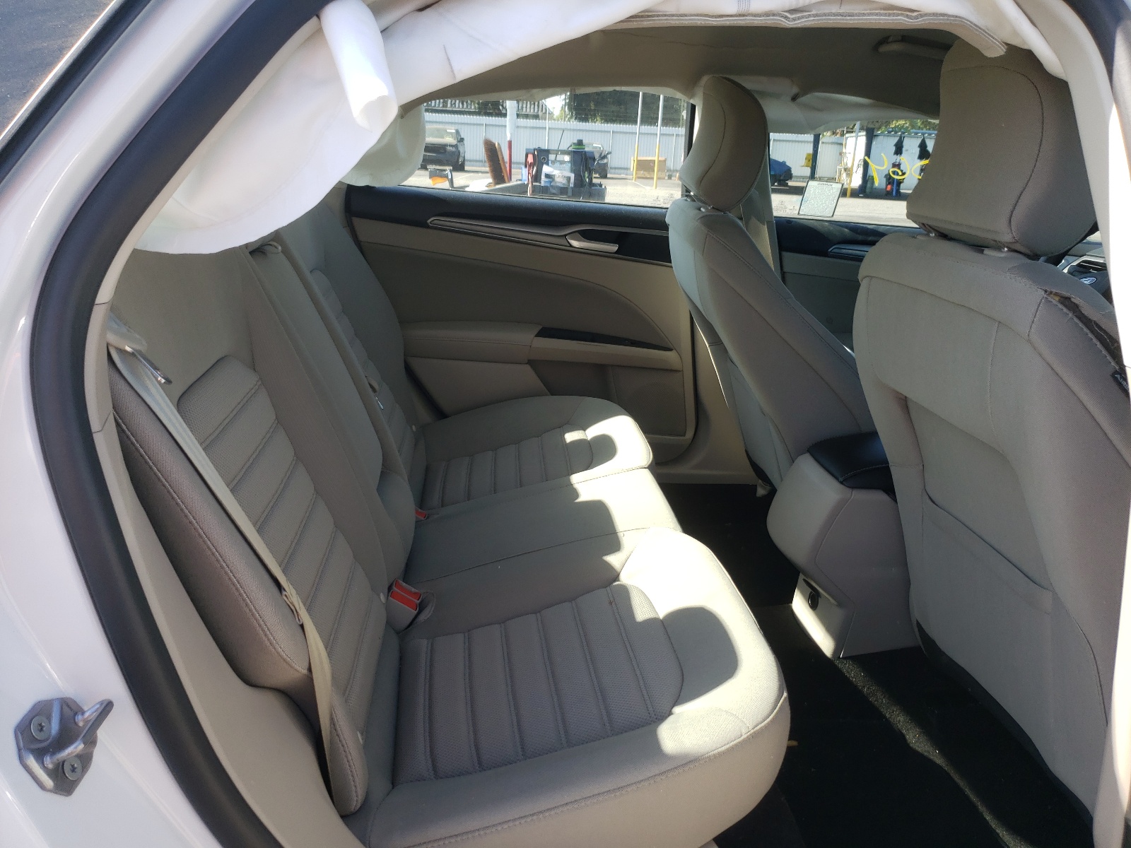 Photo 6 from auction – 2018 FORD FUSION SE with VIN 3FA6P0H78JR133409