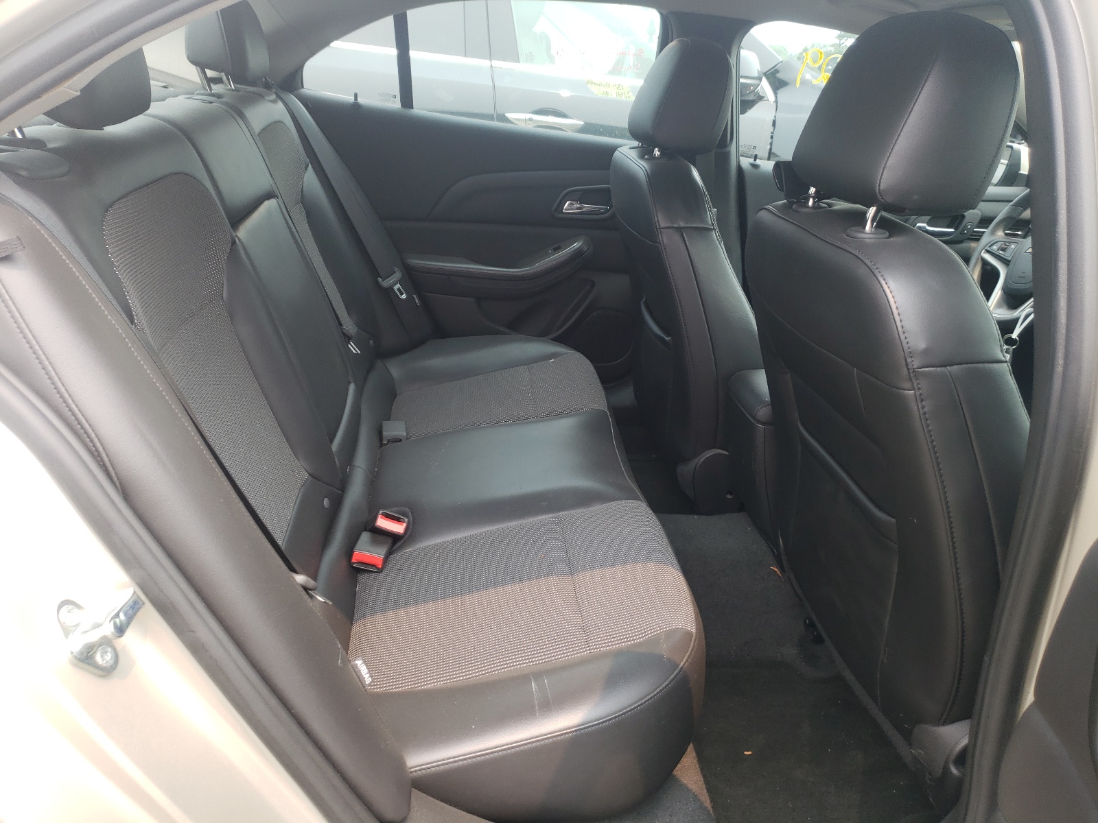 Photo 6 from auction – 2015 CHEVROLET MALIBU 1LT with VIN 1G11C5SL2FF175493