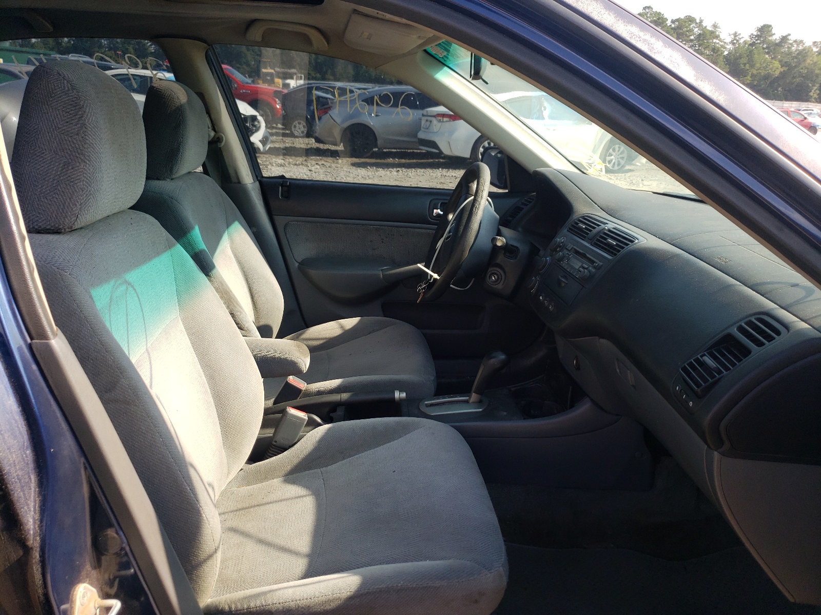 Photo 5 from auction – 2002 HONDA CIVIC EX with VIN 2HGES26782H559747