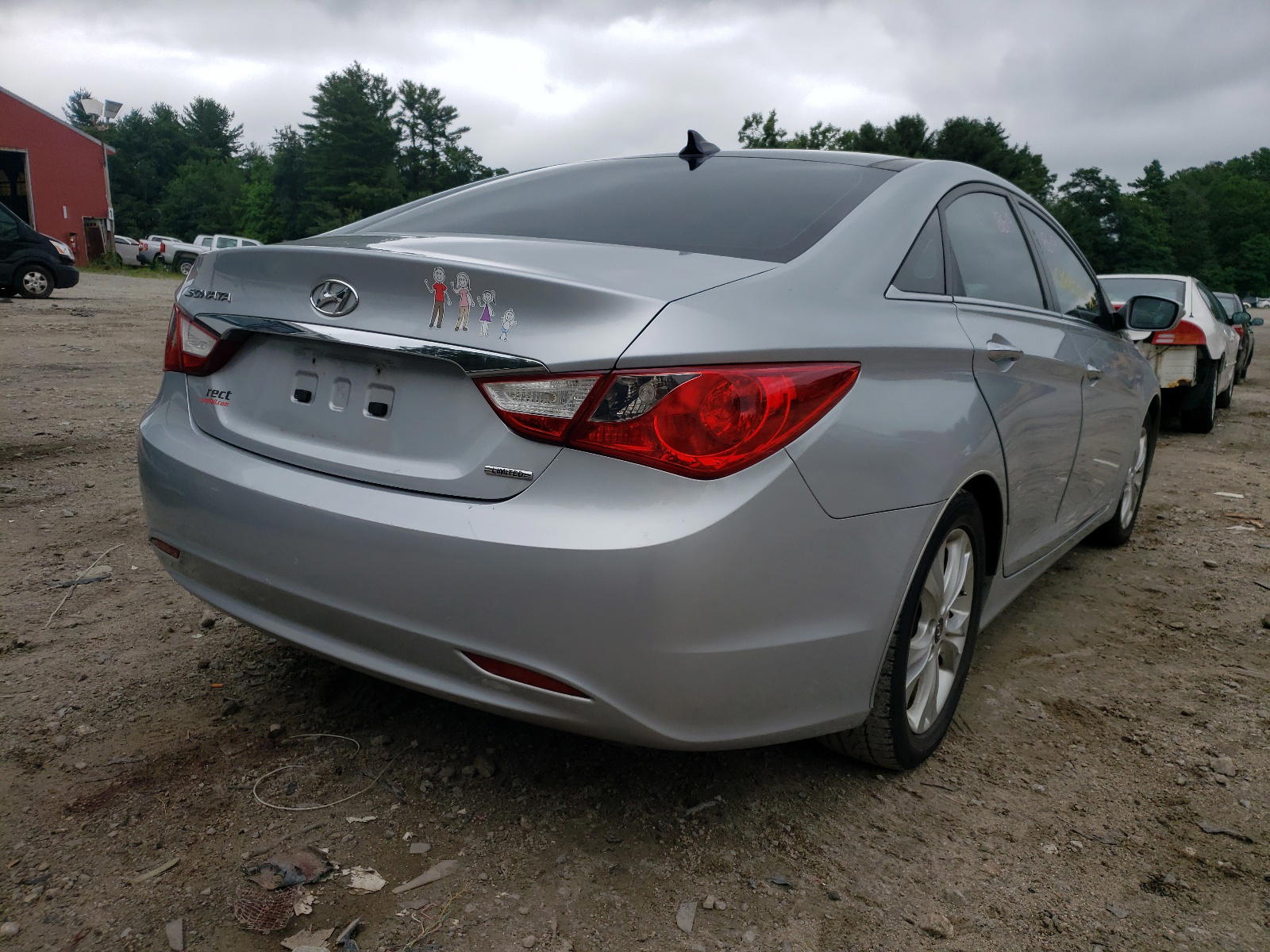 Photo 4 from auction – 2012 HYUNDAI SONATA SE with VIN 5NPEC4AC1CH358275