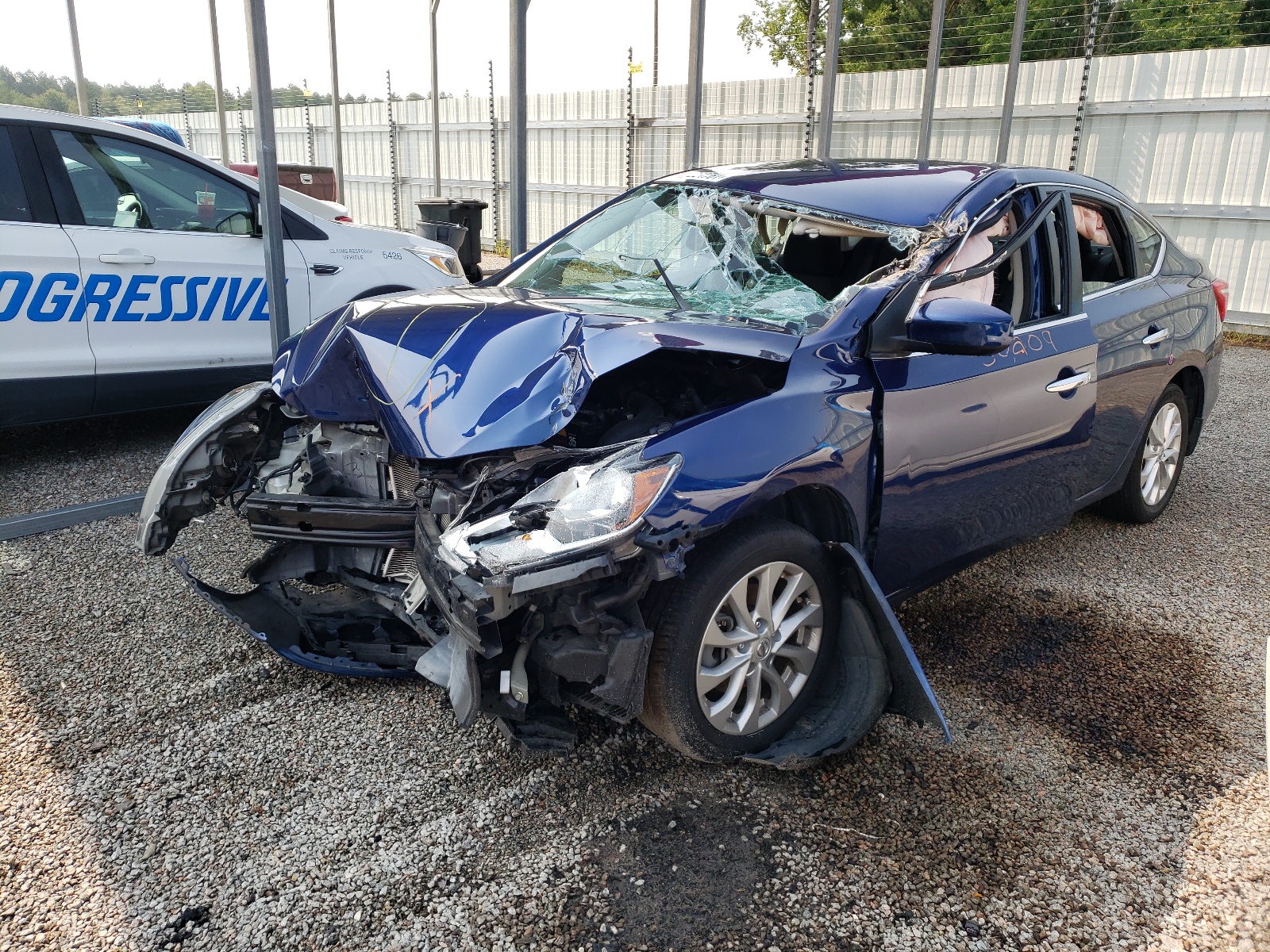 Photo 2 from auction – 2017 NISSAN SENTRA S with VIN 3N1AB7AP7HY261584