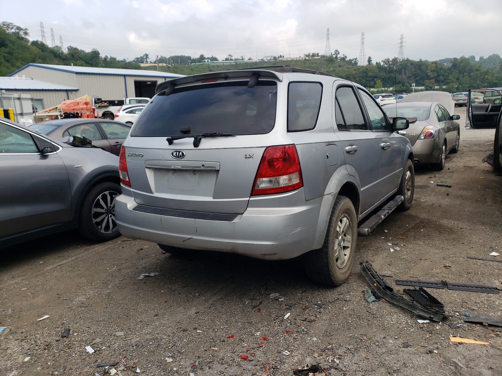 Photo 4 from auction – 2006 KIA SORENTO EX with VIN KNDJC733765504678