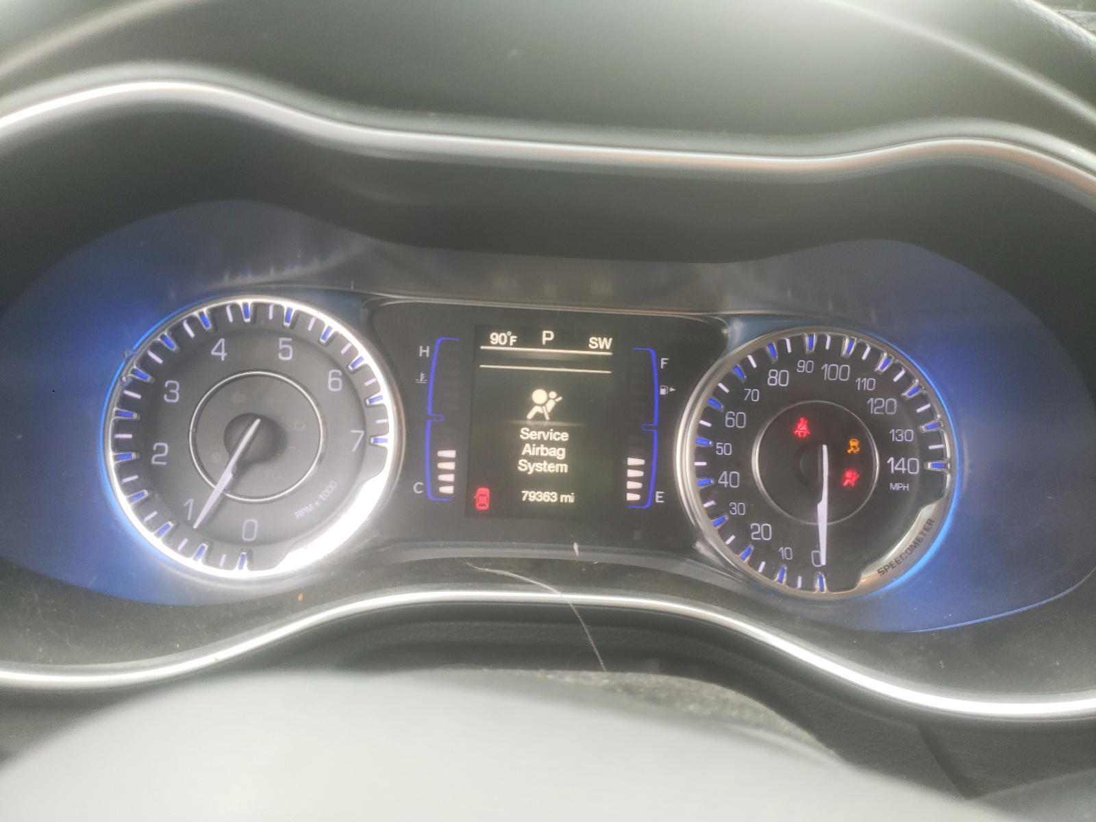 Photo 8 from auction – 2016 CHRYSLER 200 LIMITE with VIN 1C3CCCAB6GN144465