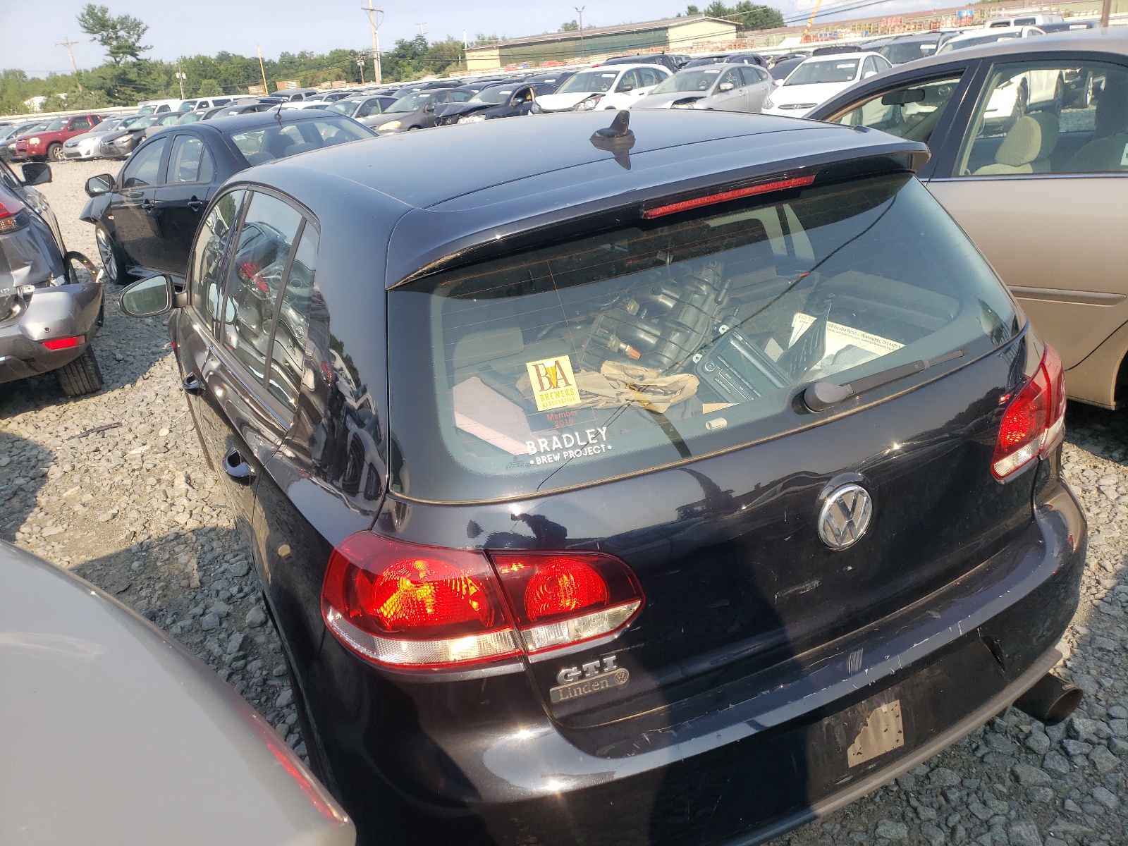Photo 3 from auction – 2014 VOLKSWAGEN GTI with VIN WVWHD7AJ5EW007117