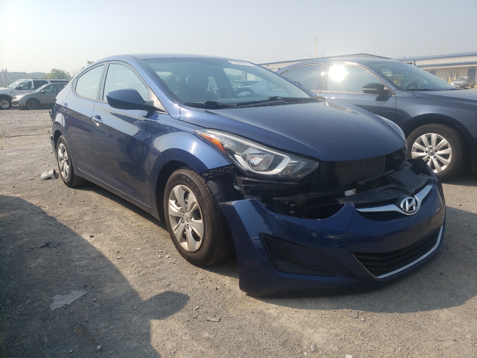 HYUNDAI ELANTRA SE 2016 with VIN 5NPDH4AE6GH678633 - Photo from auction