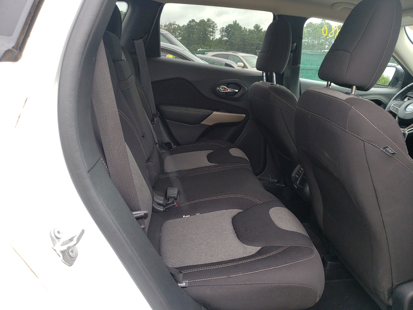 Photo 6 from auction – 2017 JEEP CHEROKEE S with VIN 1C4PJLAB8HW661426