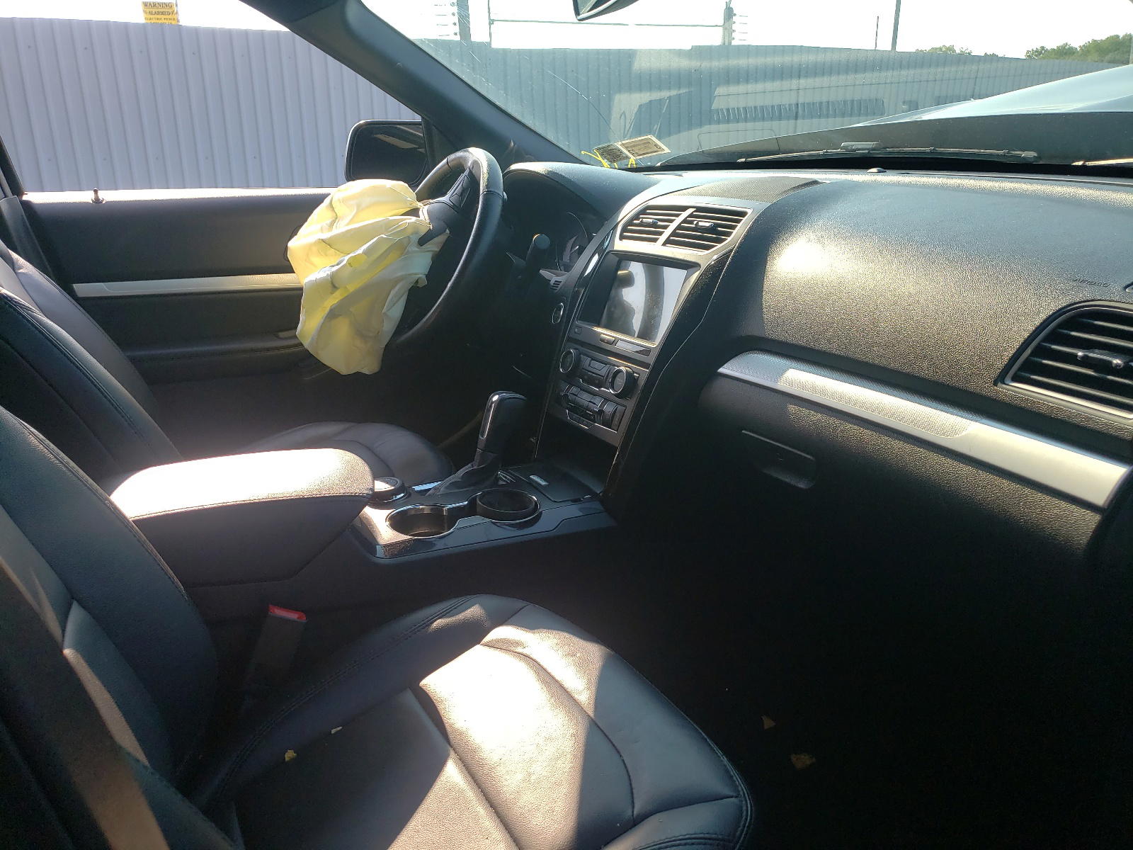 Photo 5 from auction – 2017 FORD EXPLORER X with VIN 1FM5K8D82HGC44116