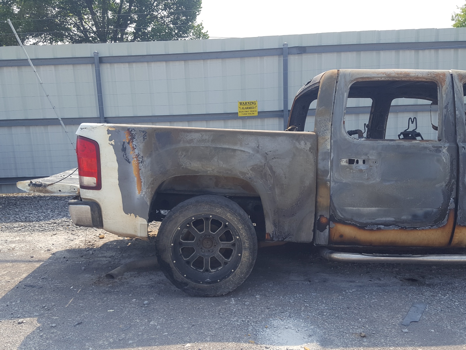 Photo 10 from auction – 2007 GMC NEW SIERRA with VIN 2GTEK13M271631318