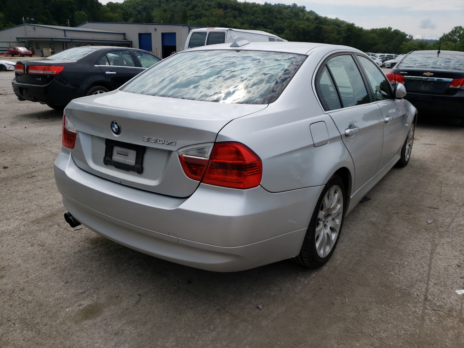 Photo 4 from auction – 2006 BMW 330 XI with VIN WBAVD33556KV64370
