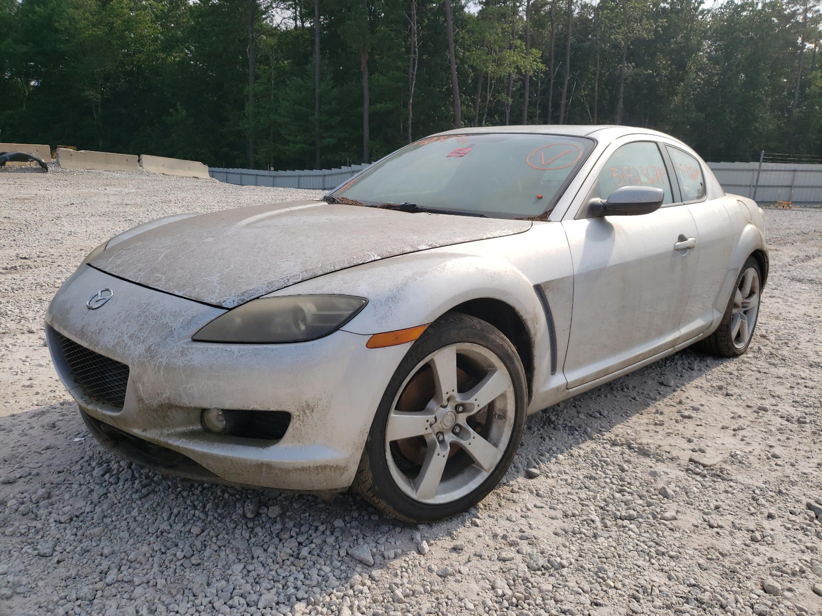 Photo 2 from auction – 2004 MAZDA RX8 with VIN JM1FE173840100998