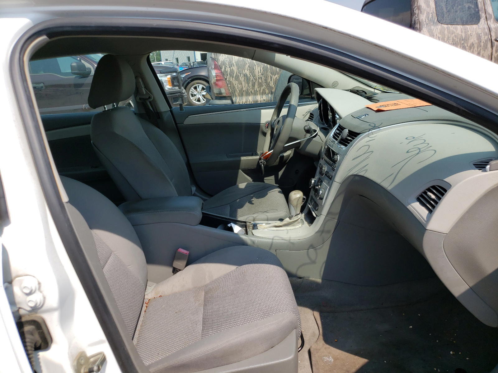 Photo 5 from auction – 2011 CHEVROLET MALIBU with VIN 1G1ZA5EU2BF350686