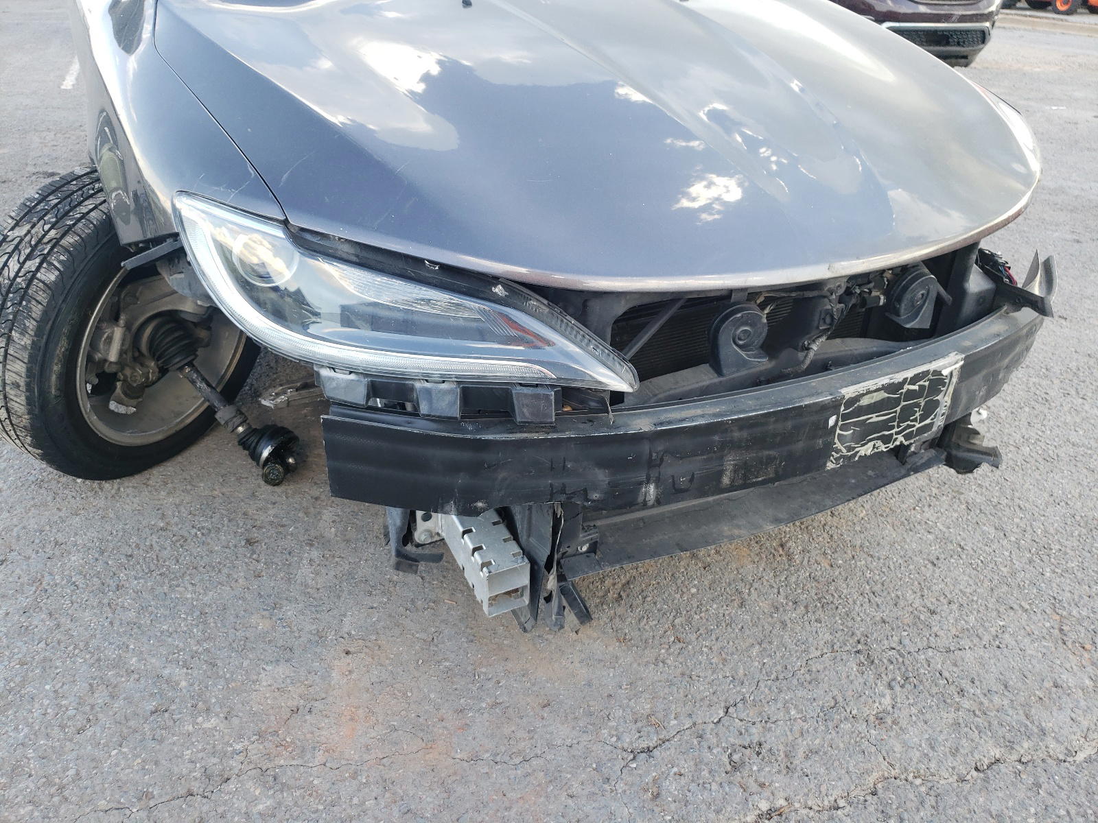 Photo 9 from auction – 2016 CHRYSLER 200 LIMITE with VIN 1C3CCCAB1GN120784