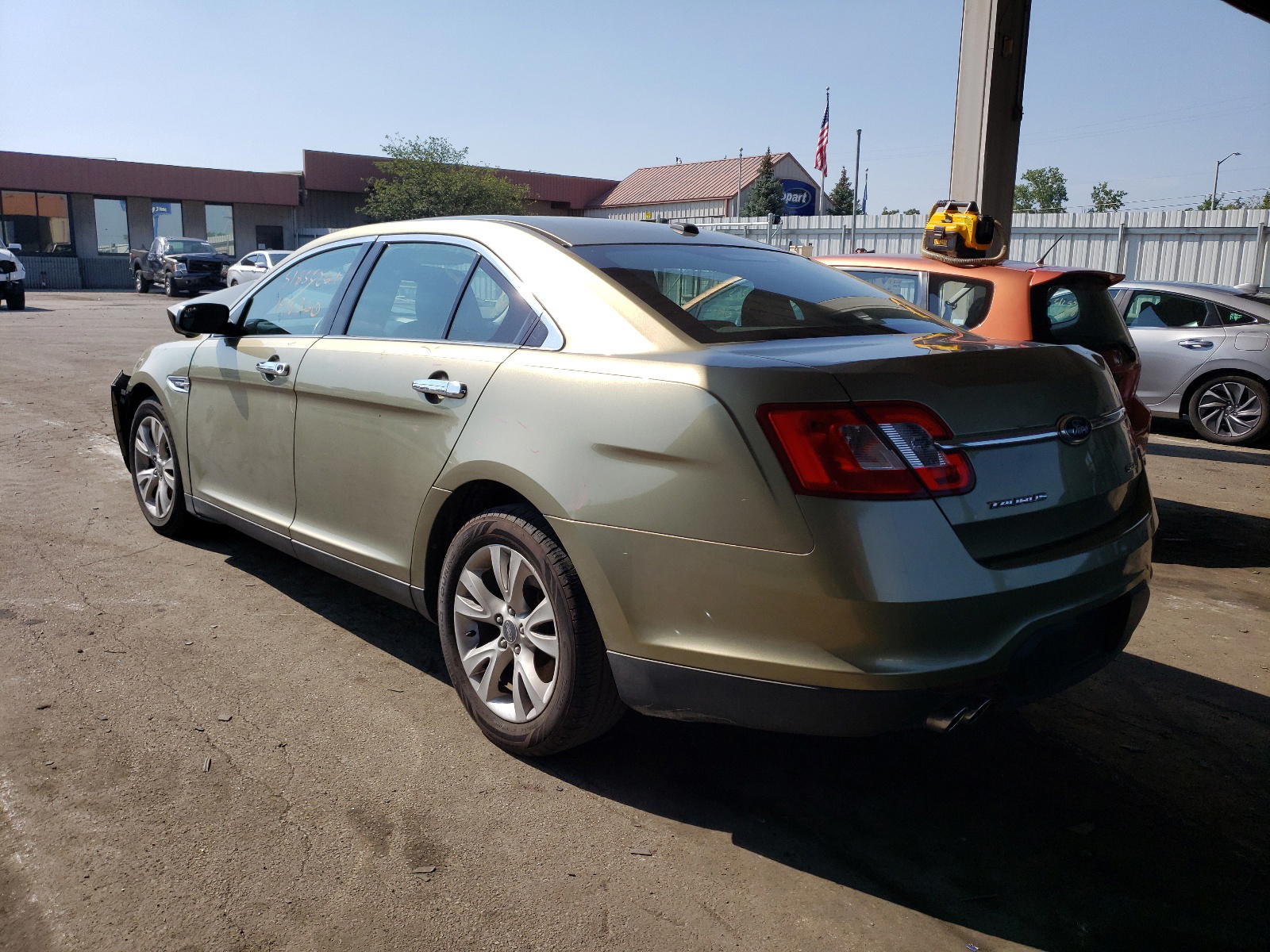 Photo 3 from auction – 2012 FORD TAURUS SEL with VIN 1FAHP2EW2CG118401