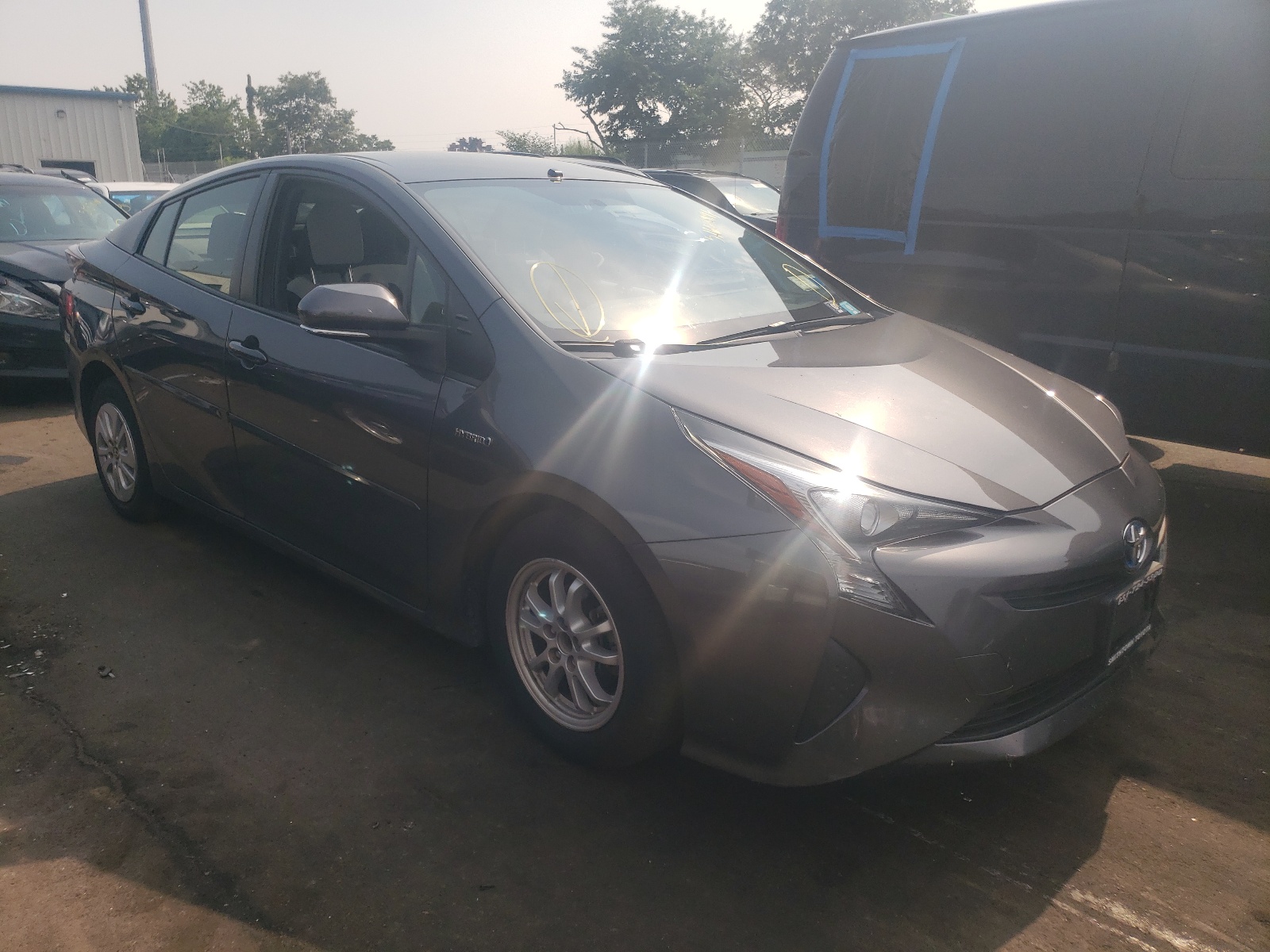 Photo 1 from auction – 2016 TOYOTA PRIUS with VIN JTDKBRFU3G3002089