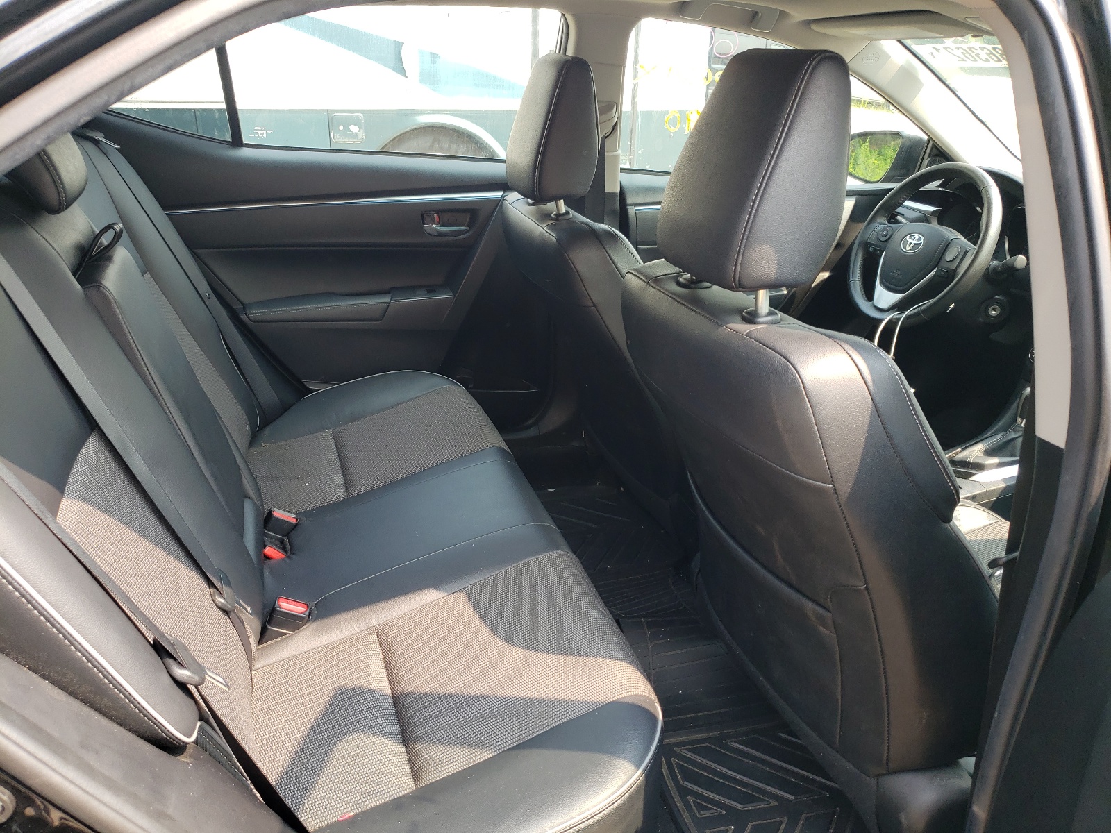 Photo 6 from auction – 2016 TOYOTA COROLLA L with VIN 2T1BURHE5GC740032