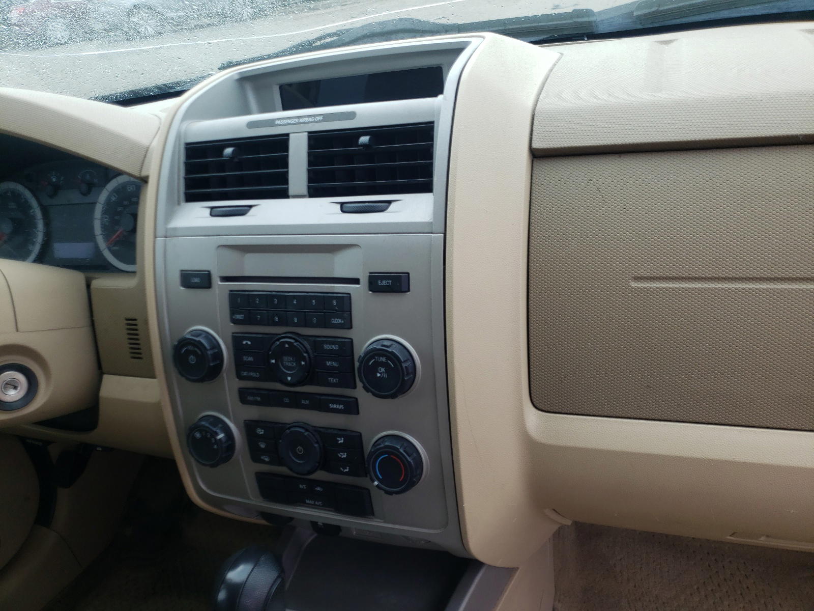 Photo 9 from auction – 2009 FORD ESCAPE with VIN 1FMCU03G89KA15336