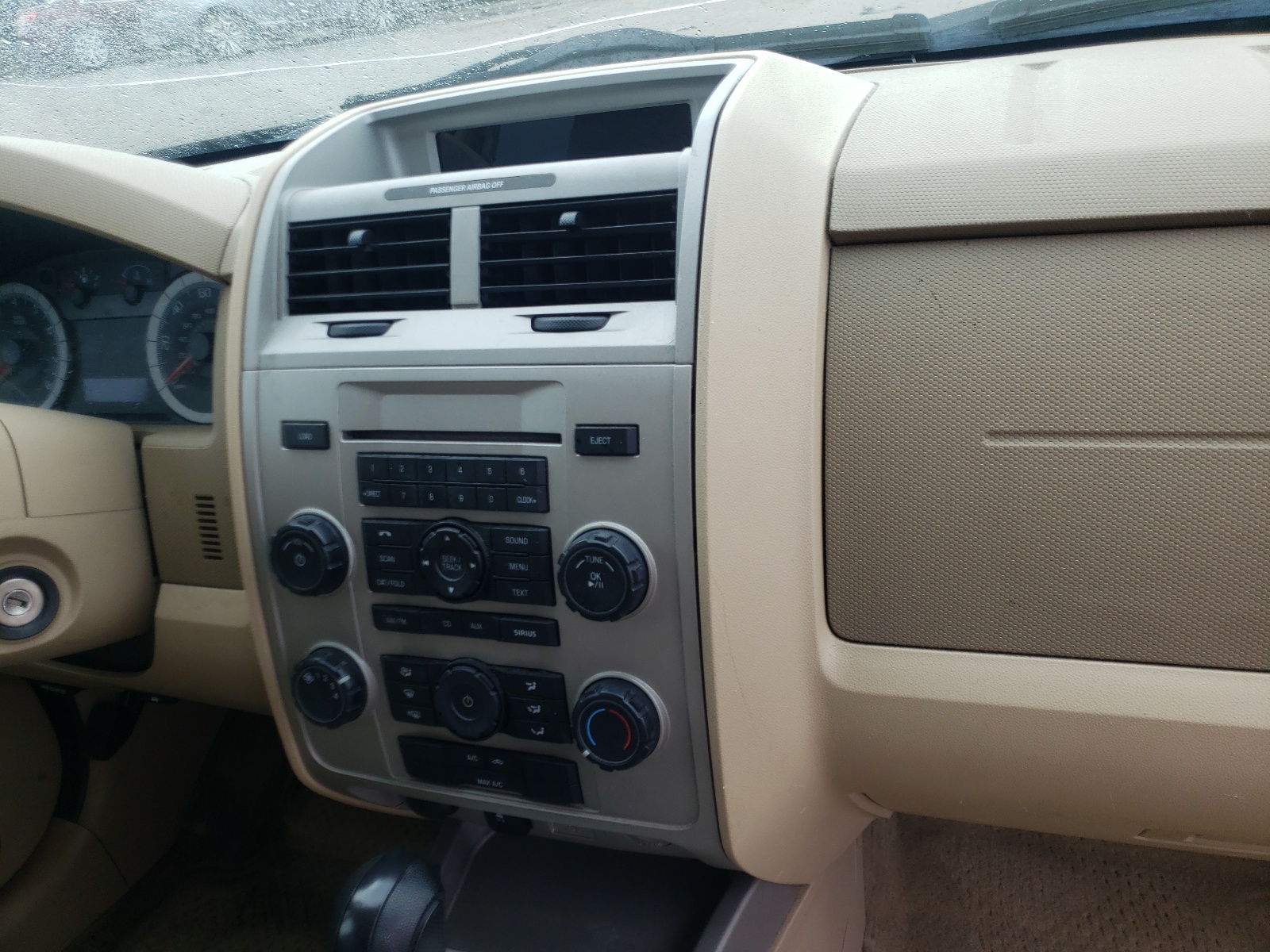 Zdjęcie 9 z aukcji – 2009 FORD ESCAPE z VIN 1FMCU03G89KA15336