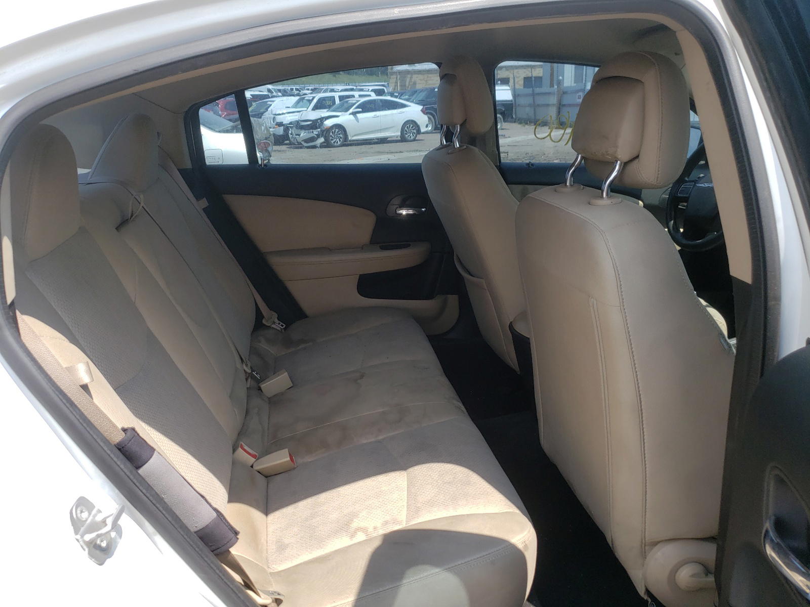 Photo 6 from auction – 2013 CHRYSLER 200 LX with VIN 1C3CCBAB3DN670638