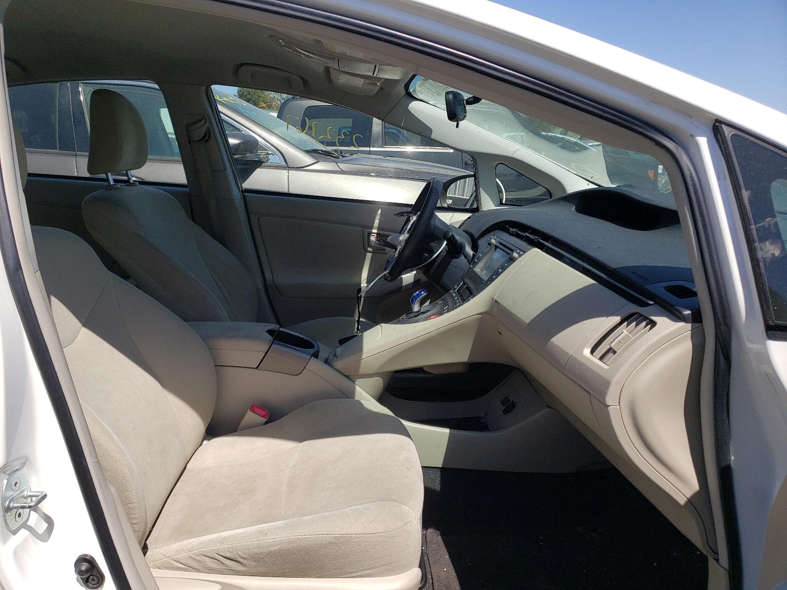 Photo 5 from auction – 2013 TOYOTA PRIUS with VIN JTDKN3DU2D0346016