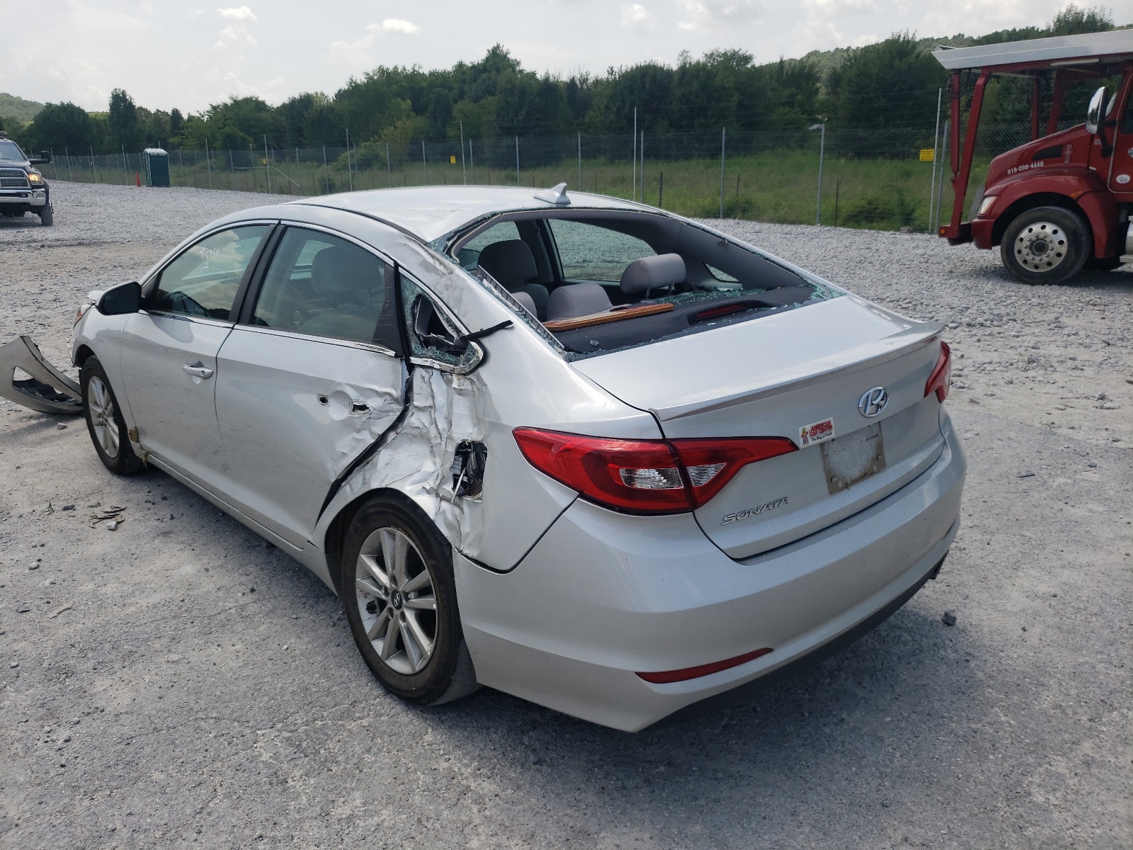 Photo 3 from auction – 2017 HYUNDAI SONATA SE with VIN 5NPE24AF9HH571740