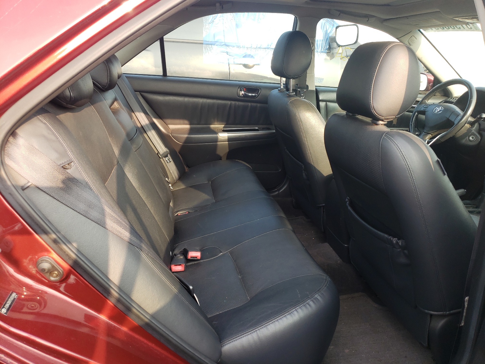 Photo 6 from auction – 2005 TOYOTA CAMRY with VIN JTDBA30KX50024466
