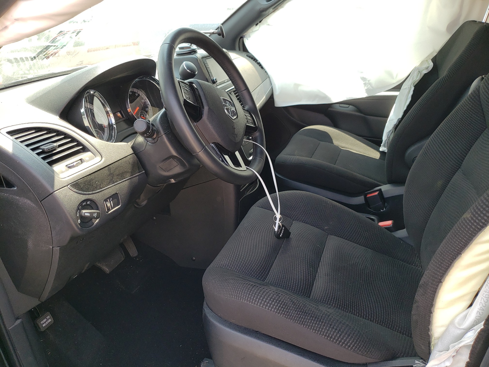 Photo 5 from auction – 2020 DODGE GRAND CARA with VIN 2C4RDGBG1LR246709