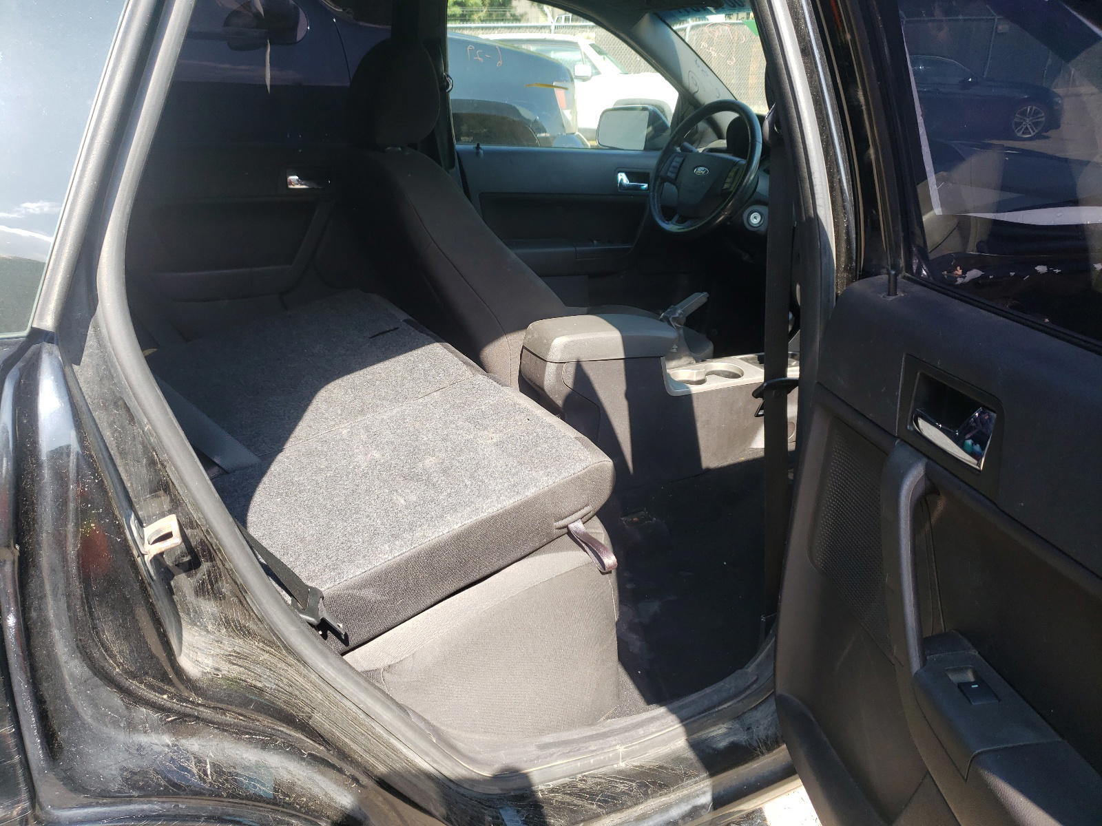 Photo 6 from auction – 2008 FORD FOCUS SE with VIN 1FAHP35N08W258957