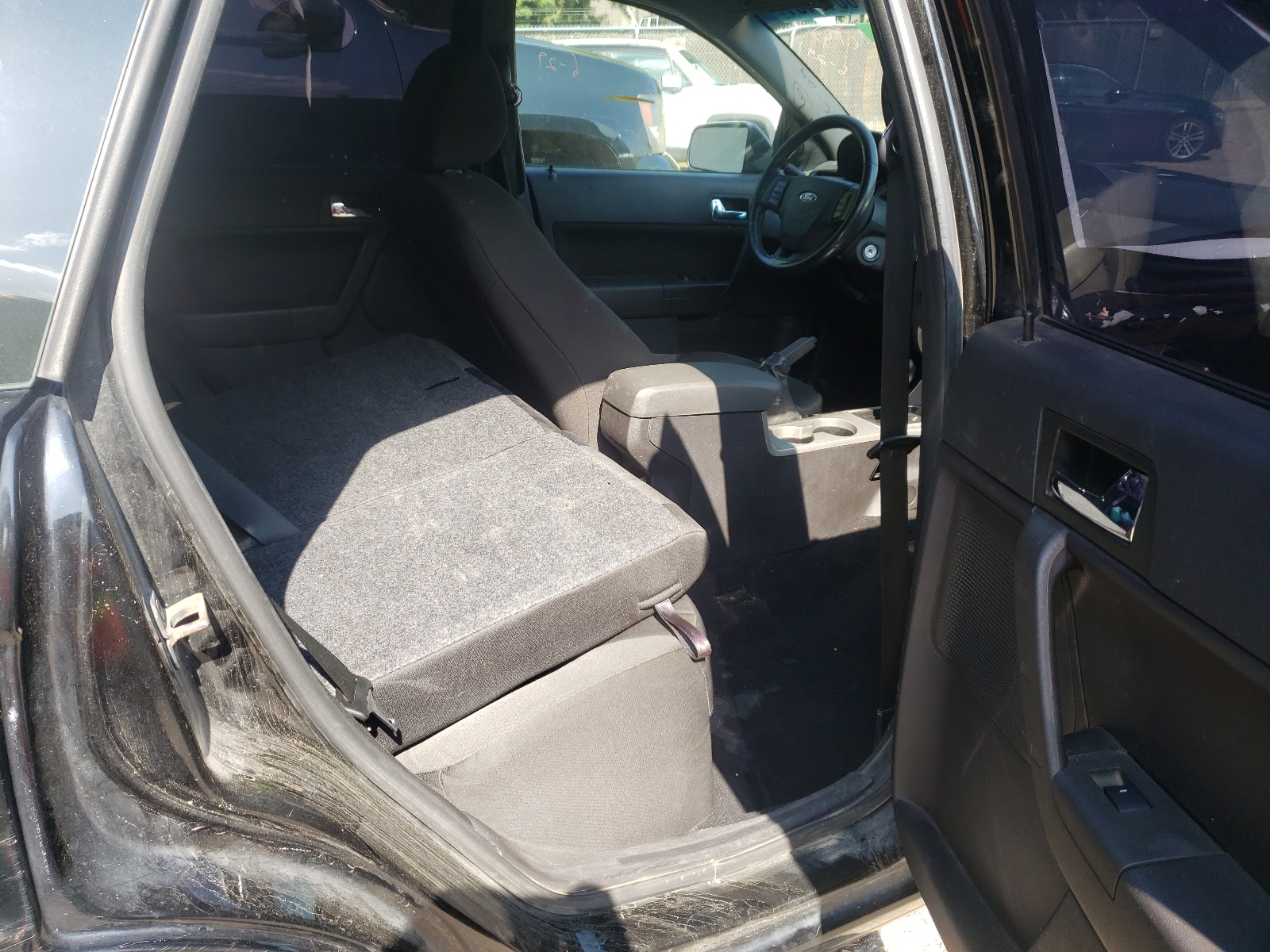 Zdjęcie 6 z aukcji – 2008 FORD FOCUS SE z VIN 1FAHP35N08W258957