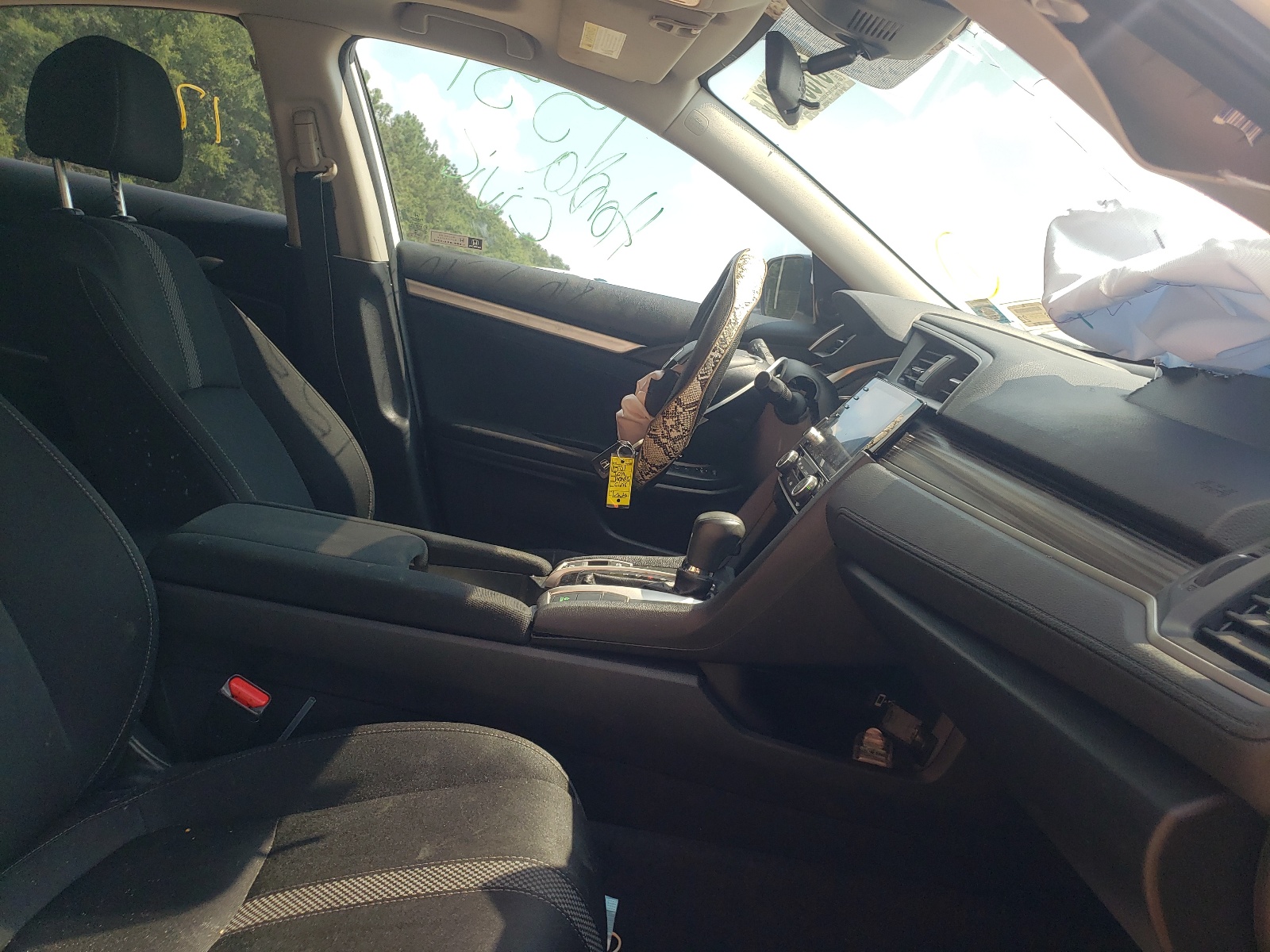 Photo 5 from auction – 2019 HONDA CIVIC EX with VIN 19XFC1F3XKE214903