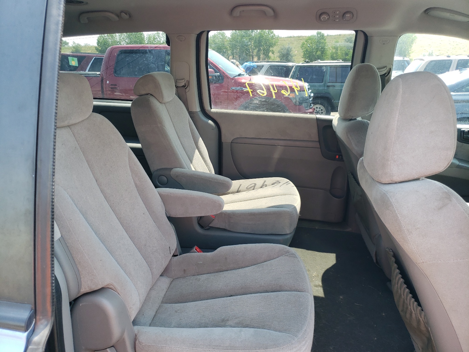 Photo 6 from auction – 2008 KIA SEDONA EX with VIN KNDMB233686258576