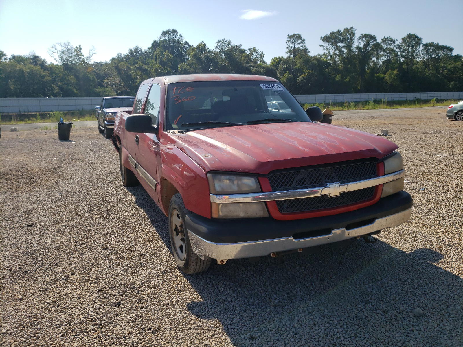 CHEVROLET SILVERADO 2004 with VIN 2GCEC19T941303272 - Photo from auction