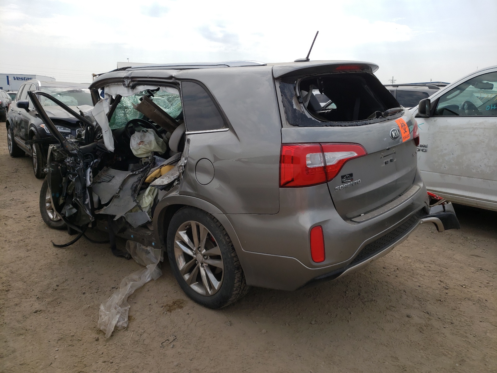 Photo 3 from auction – 2015 KIA SORENTO SX with VIN 5XYKWDA72FG629515