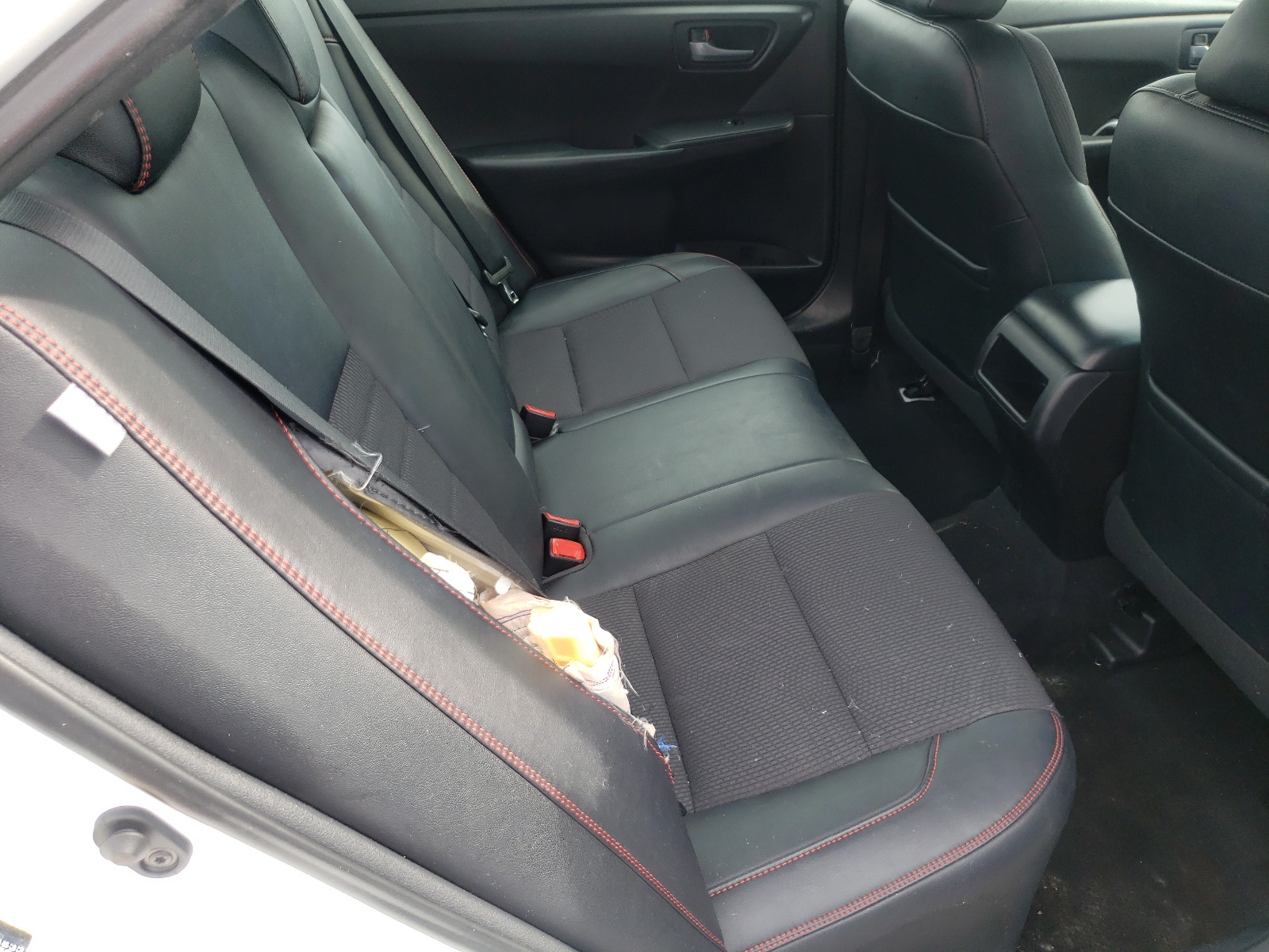 Photo 6 from auction – 2017 TOYOTA CAMRY LE with VIN 4T1BF1FK4HU633882