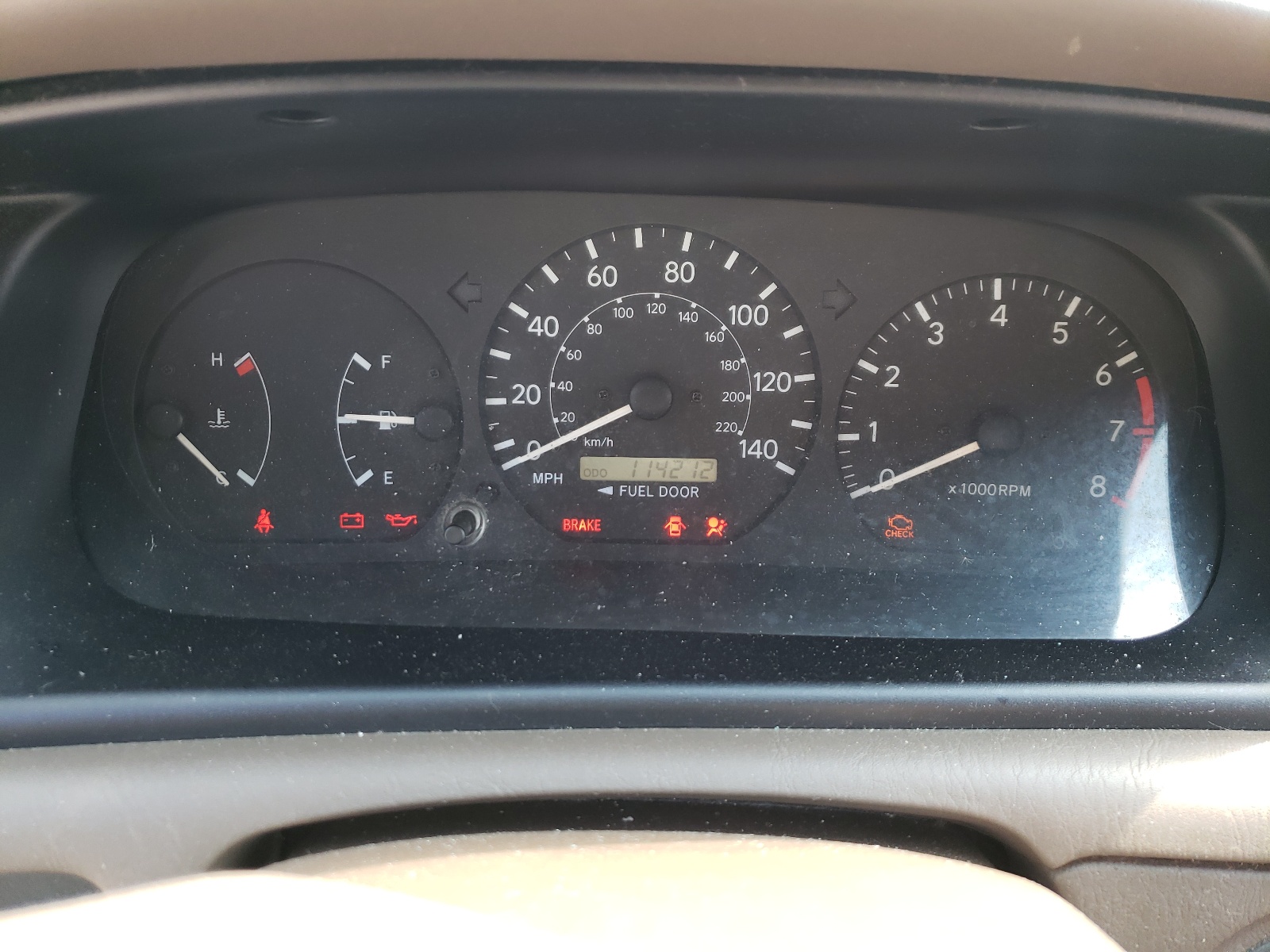 Photo 8 from auction – 2000 TOYOTA CAMRY CE with VIN 4T1BG22K4YU649346
