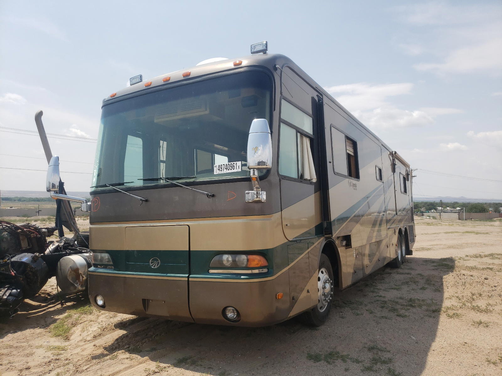 Photo 2 from auction – 2003 MONA MOTORHOME with VIN 1RF13561031023939
