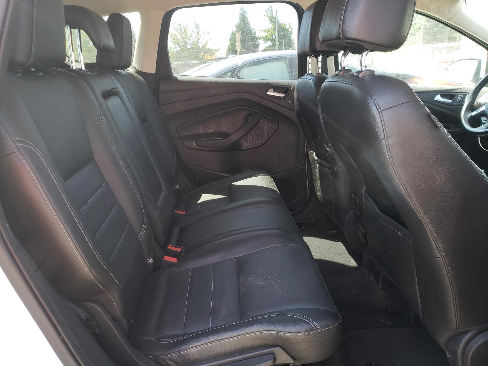 Photo 6 from auction – 2014 FORD ESCAPE SE with VIN 1FMCU9G90EUE14756