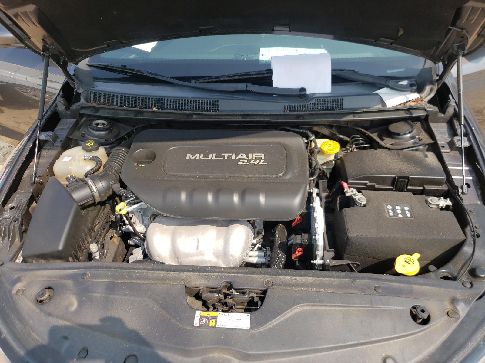 Photo 7 from auction – 2015 CHRYSLER 200 S with VIN 1C3CCCBB5FN746559