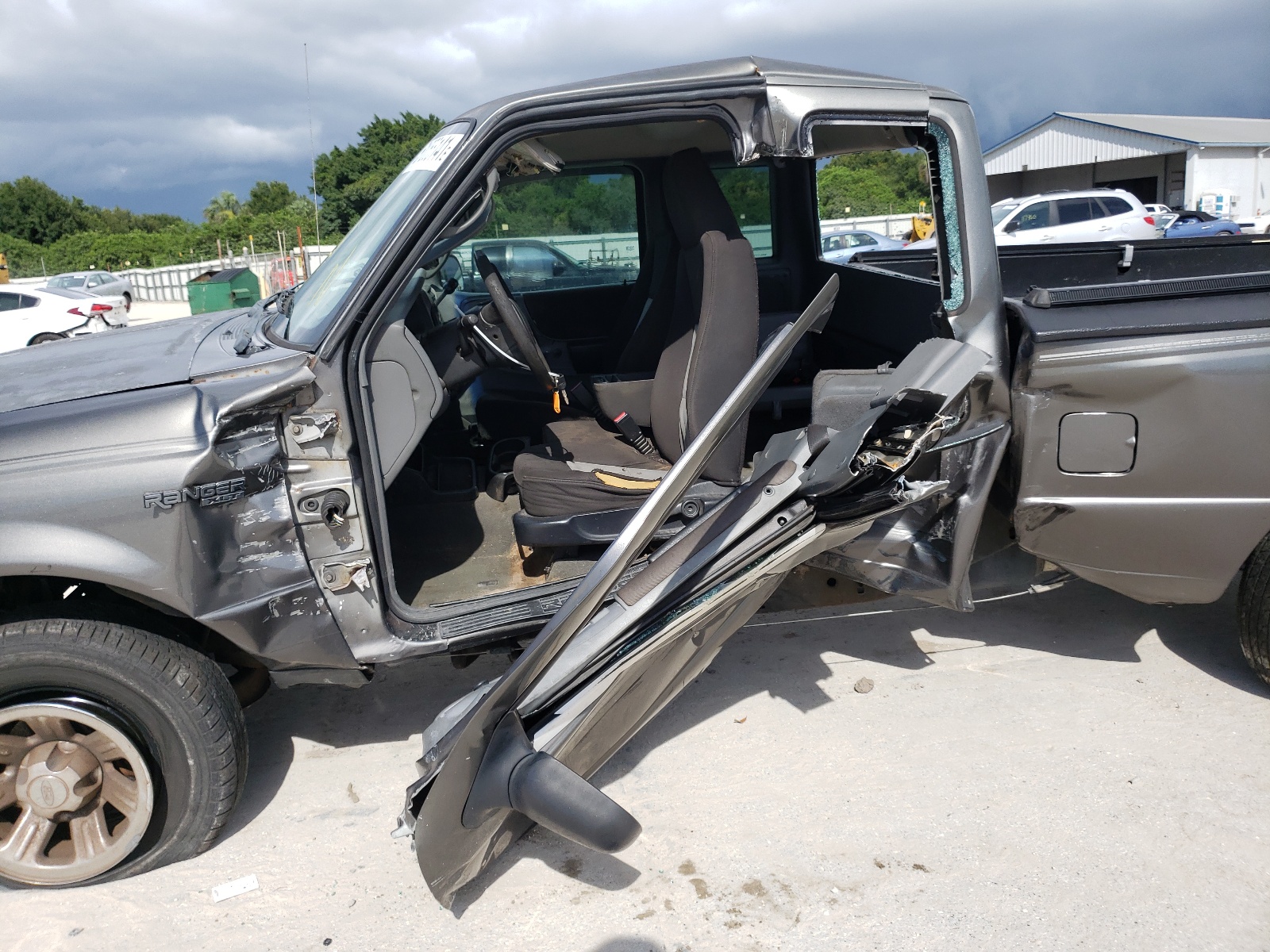 Photo 10 from auction – 2004 FORD RANGER with VIN 1FTYR14U24PA94598