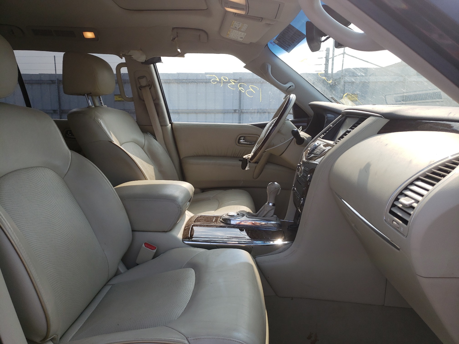 Photo 5 from auction – 2015 INFINITI QX80 with VIN JN8AZ2ND3F9770512