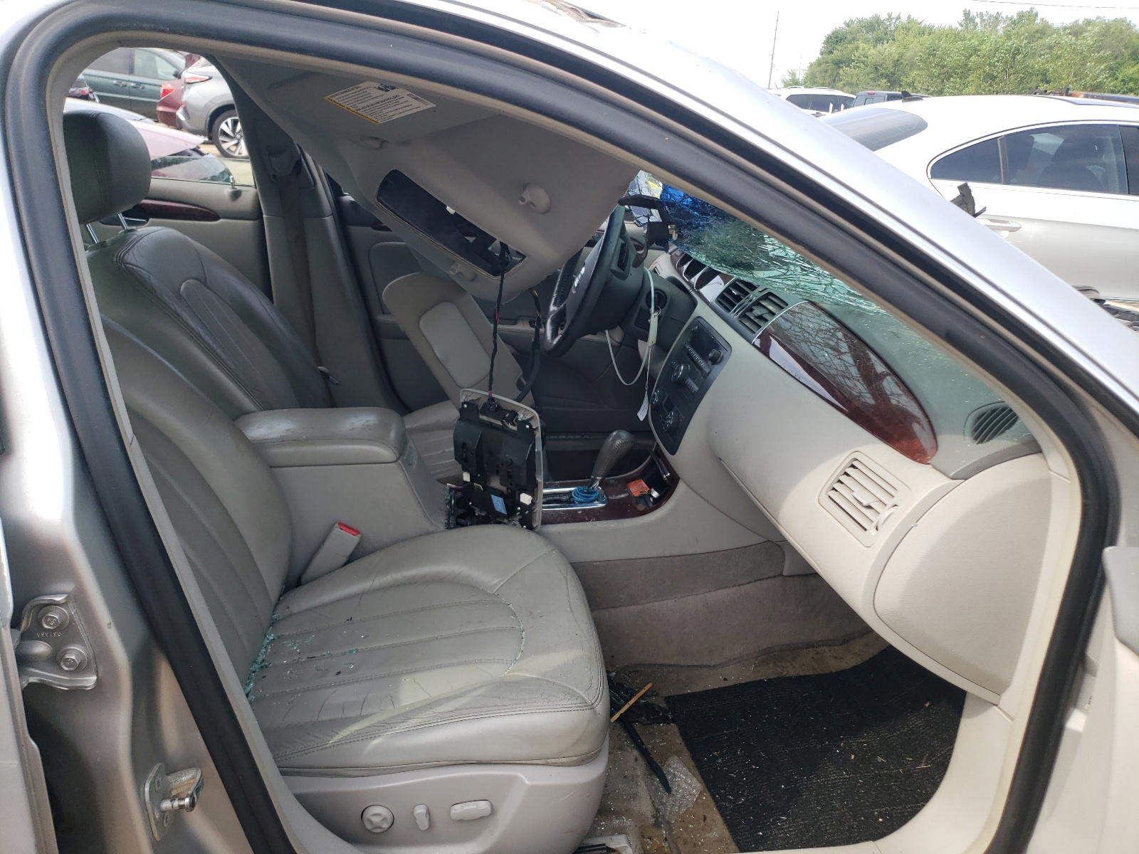 Photo 5 from auction – 2007 BUICK LUCERNE CX with VIN 1G4HD57267U158644