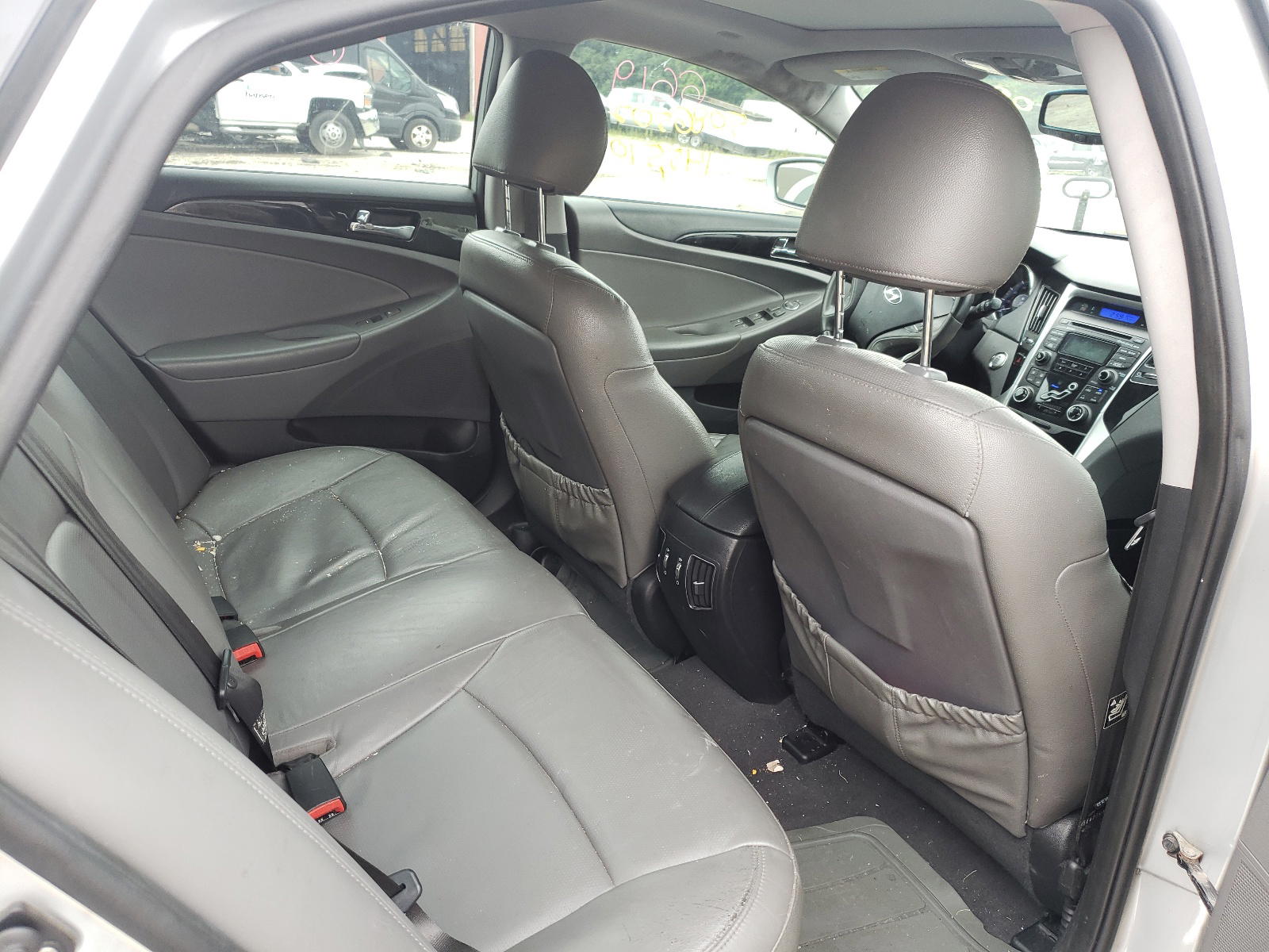 Photo 6 from auction – 2012 HYUNDAI SONATA SE with VIN 5NPEC4AC1CH358275