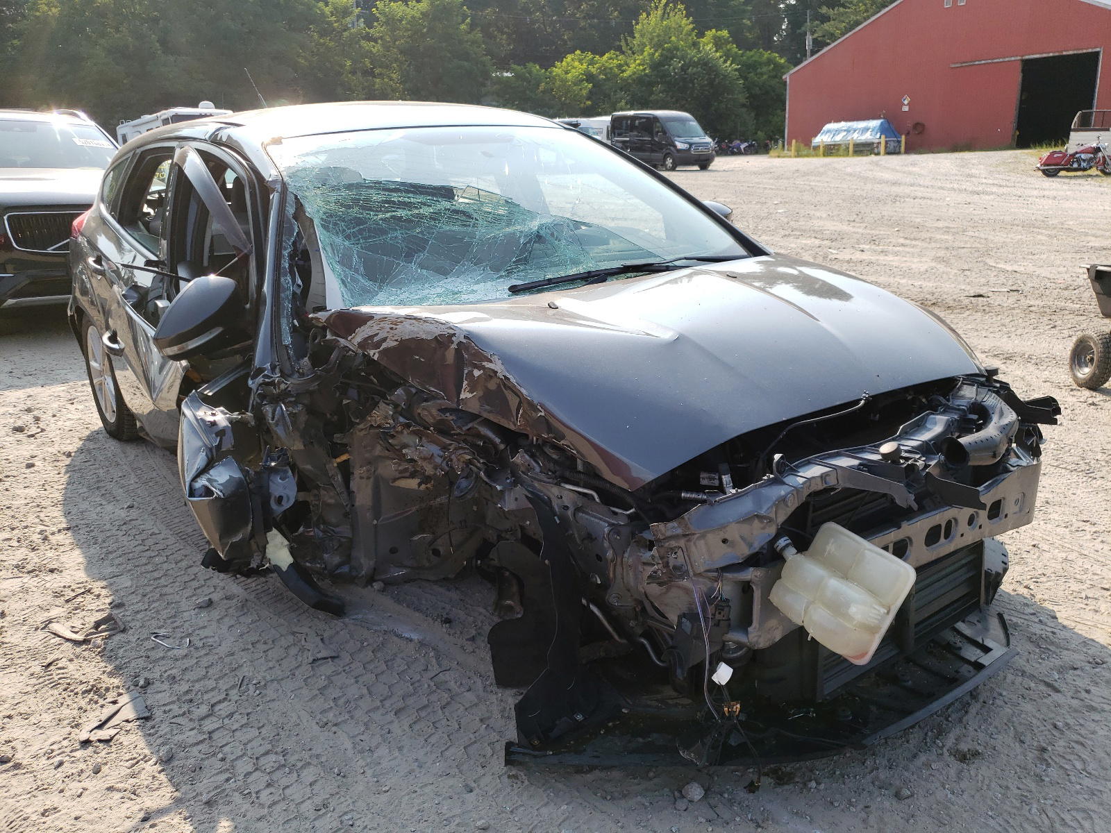 FORD FOCUS SE 2018 with VIN 1FADP3K20JL208074 - Photo from auction