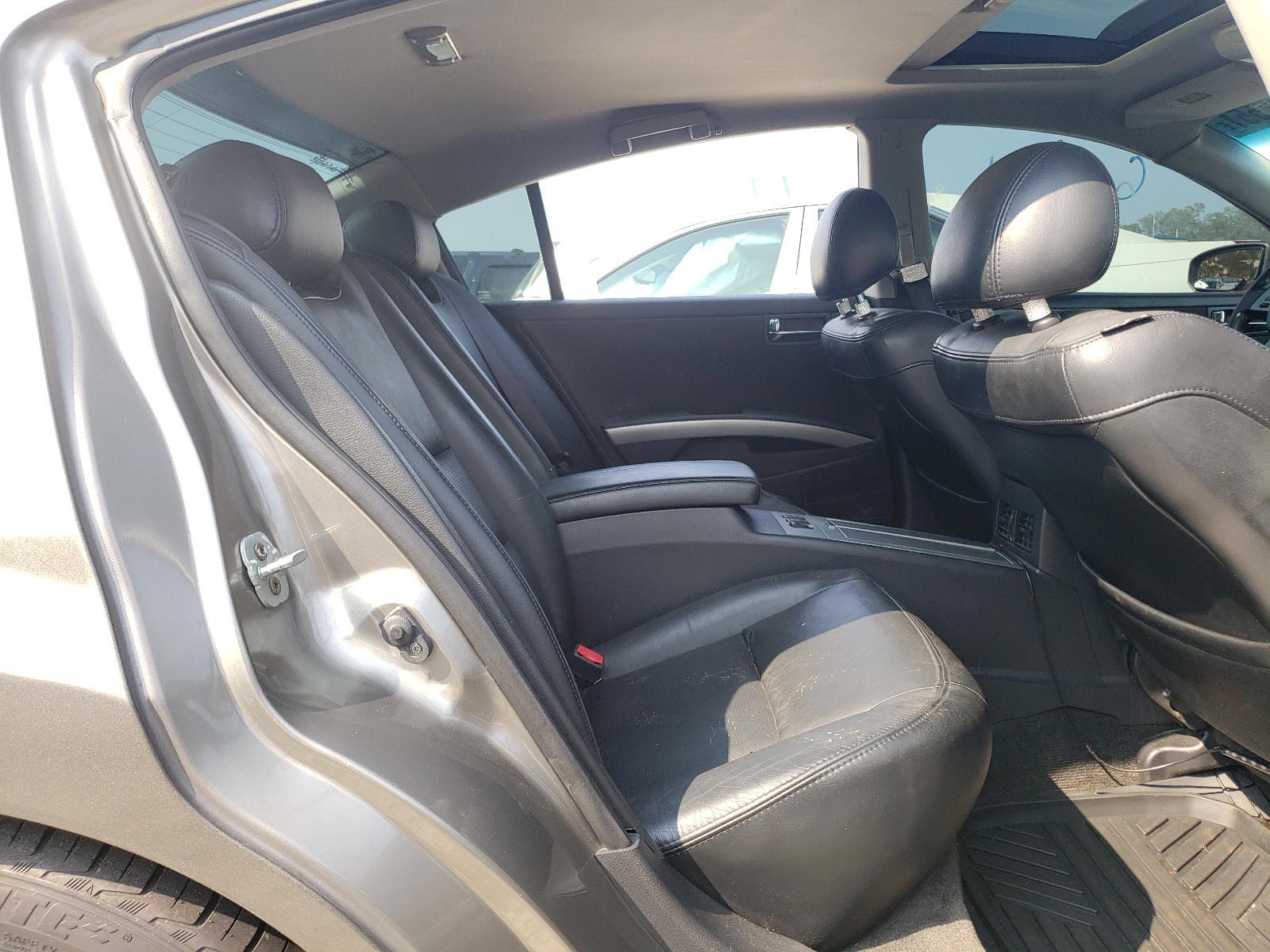 Photo 6 from auction – 2005 NISSAN MAXIMA SE with VIN 1N4BA41E85C854138
