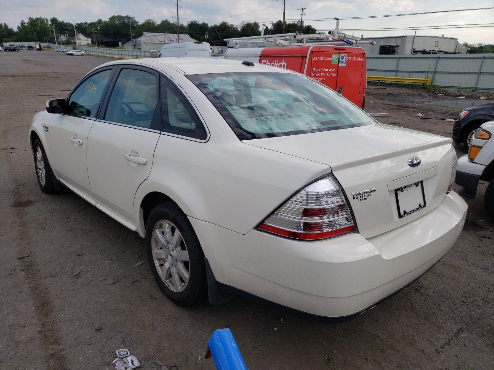Photo 3 from auction – 2009 FORD TAURUS SE with VIN 1FAHP23W69G106098